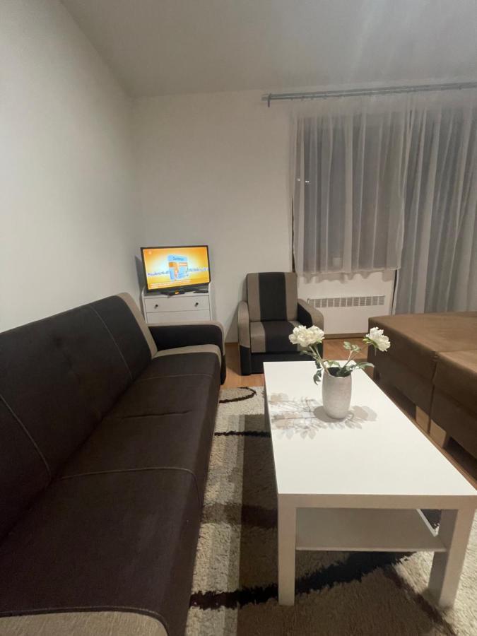 Studio 101 Fatrapark 1 鲁容贝罗克 外观 照片